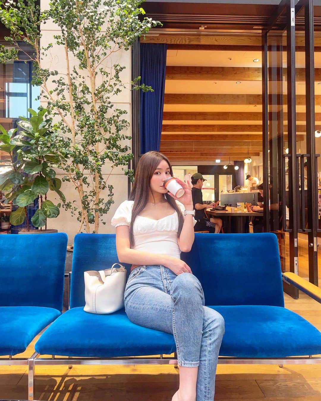 南美沙のインスタグラム：「meeting...」