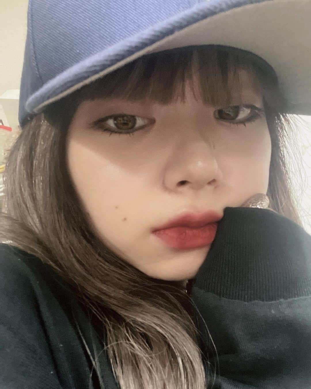 のインスタグラム：「おつかれさまです。顔」