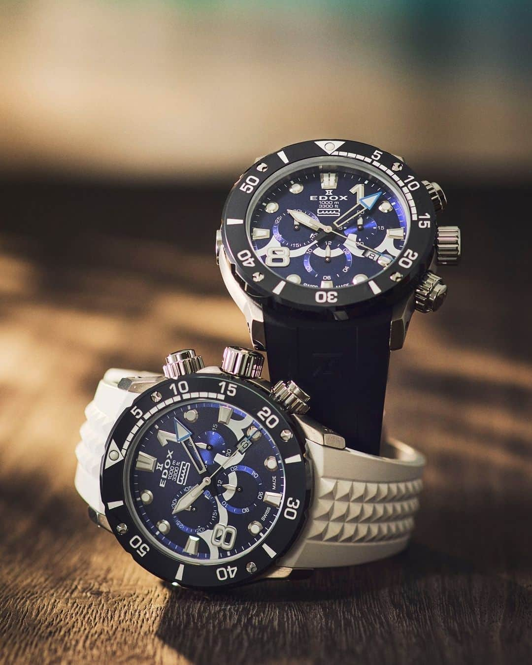 エドックスさんのインスタグラム写真 - (エドックスInstagram)「#クロノオフショア1コレクション CHRONOFFSHORE-1 CHRONOGRAPH  muta MARINE SPECIAL EDITION  マリンブランド＜muta MARINE＞とコラボレーションした限定モデル。 在庫数が残りわずかとなって参りました。実際にご覧になりたい方は、お近くの店舗までお問合せくださいませ。※店舗によっては、既に完売している可能性もございますので、予めご了承ください。  ■お取扱店舗■ 〈東北〉 oomiya 仙台店 〈中部・甲信越〉 WING イオンモール白山店、BASIS SPECIES、ジェイアール名古屋タカシマヤ ウオッチメゾン、タカラ堂 静岡本店、HASSIN 〈近畿〉 oomiya 京都店、カミネ クロノメトリー店、oomiya 和歌山本店、oomiya 心斎橋店 〈四国〉 アイアイイスズ 本店、アイアイイスズ G-Time、プリベ石川 松山、H.Q. by HARADA 〈中国〉 トミヤ クロノファクトリー表町、TOMIYA 広島店 〈九州〉 oomiya 鹿児島店、日髙本店プロショップ、時計の大橋、小林時計店 魚町店  ___ #夏と言えばエドックス #EDOX #エドックス #高級腕時計 #防水時計 #ダイバーズ #ダイバーズウォッチ #街ダイバーズ #ハイスペダイバーズ  #クロノオフショア1 #クロノオフショア１  #ムータ #ムータマリン #muta #mutamarine  @muta__official」9月7日 19時15分 - edox_jp