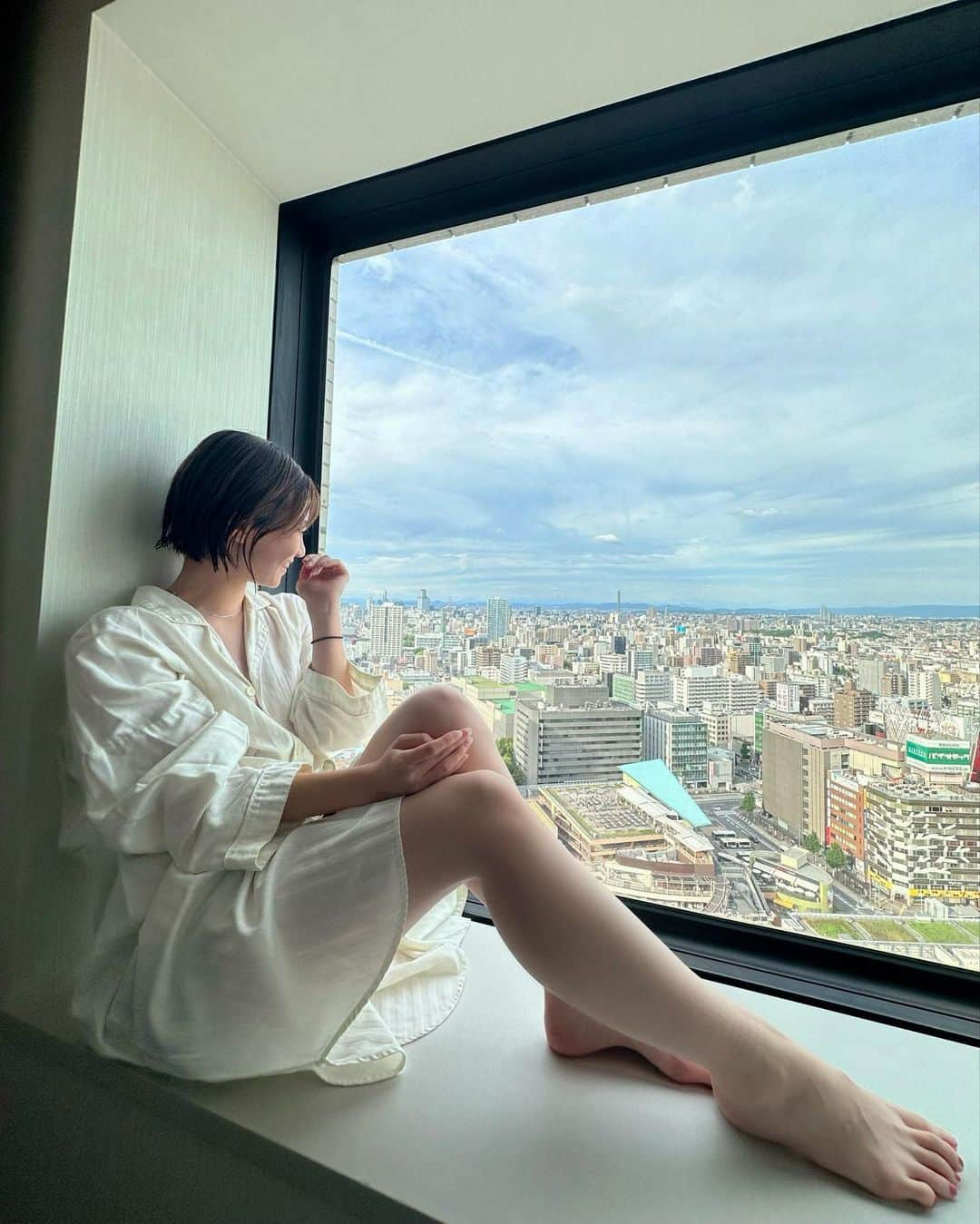 金子織江さんのインスタグラム写真 - (金子織江Instagram)「🫶🫶🫶  新しい環境🍀 新しいチャレンジ🌼 思い切りが大切だと思う今日この頃…‼︎  色んな事に感謝して、 たくさん笑って過ごしたい🌿 毎日小さな幸せを見つけてるよ。  みんなはどんな事で幸せになるのかな？🌹  #韓国ファッション #スキンケア  #155cmコーデ #平均身長コーデ #30代ファッション #ファッション #フリーランスモデル #フリーモデル関東 #撮影モデル #followforfollowback  #おしゃれさんと繋がりたい #シングルマザー  #感謝  #koreanstyle #model  #instagood #fashion #skincare」9月7日 19時23分 - orie_kaneko44