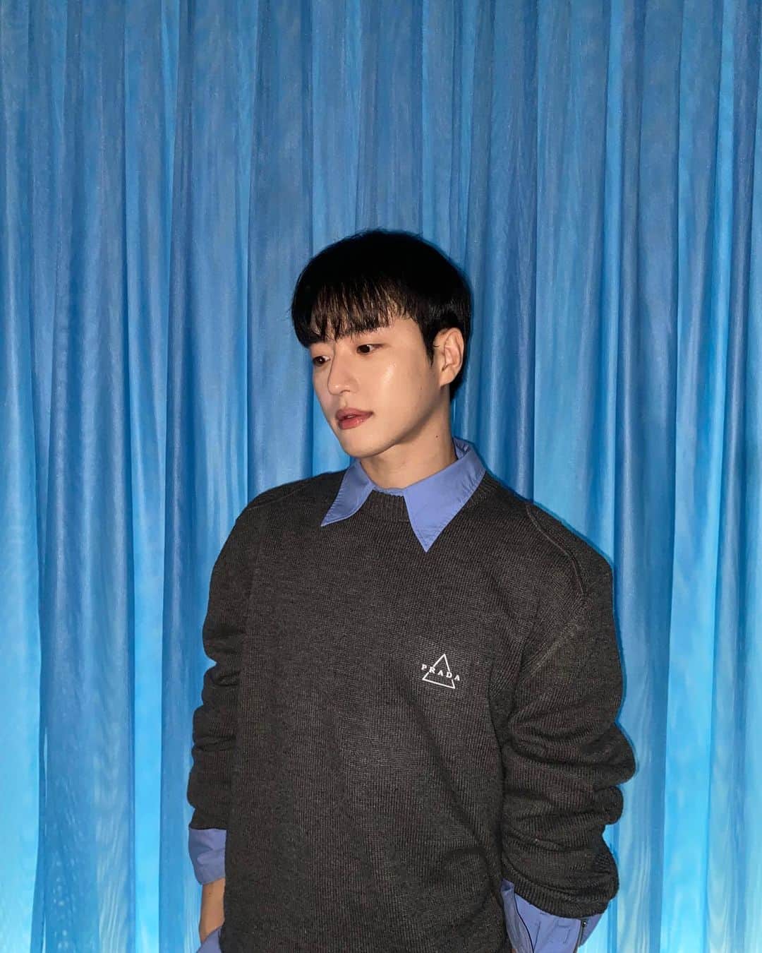 フィールドッグのインスタグラム：「P R A D A M O D E   < 다중과 평행 >  #pradamode」