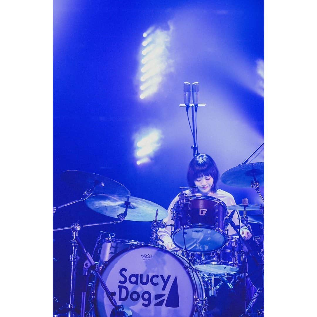 Saucy Dogさんのインスタグラム写真 - (Saucy DogInstagram)「2023.8.30　仙台サンプラザホール Saucy Dog HALL TOUR 2023"in your life" 宮城公演  all photo by白石達也(@t_s_p_1988)  #サウシードッグ #サウシー  #さうしーどっぐ  #さうしー #saucydog」9月7日 19時41分 - saucydog0403