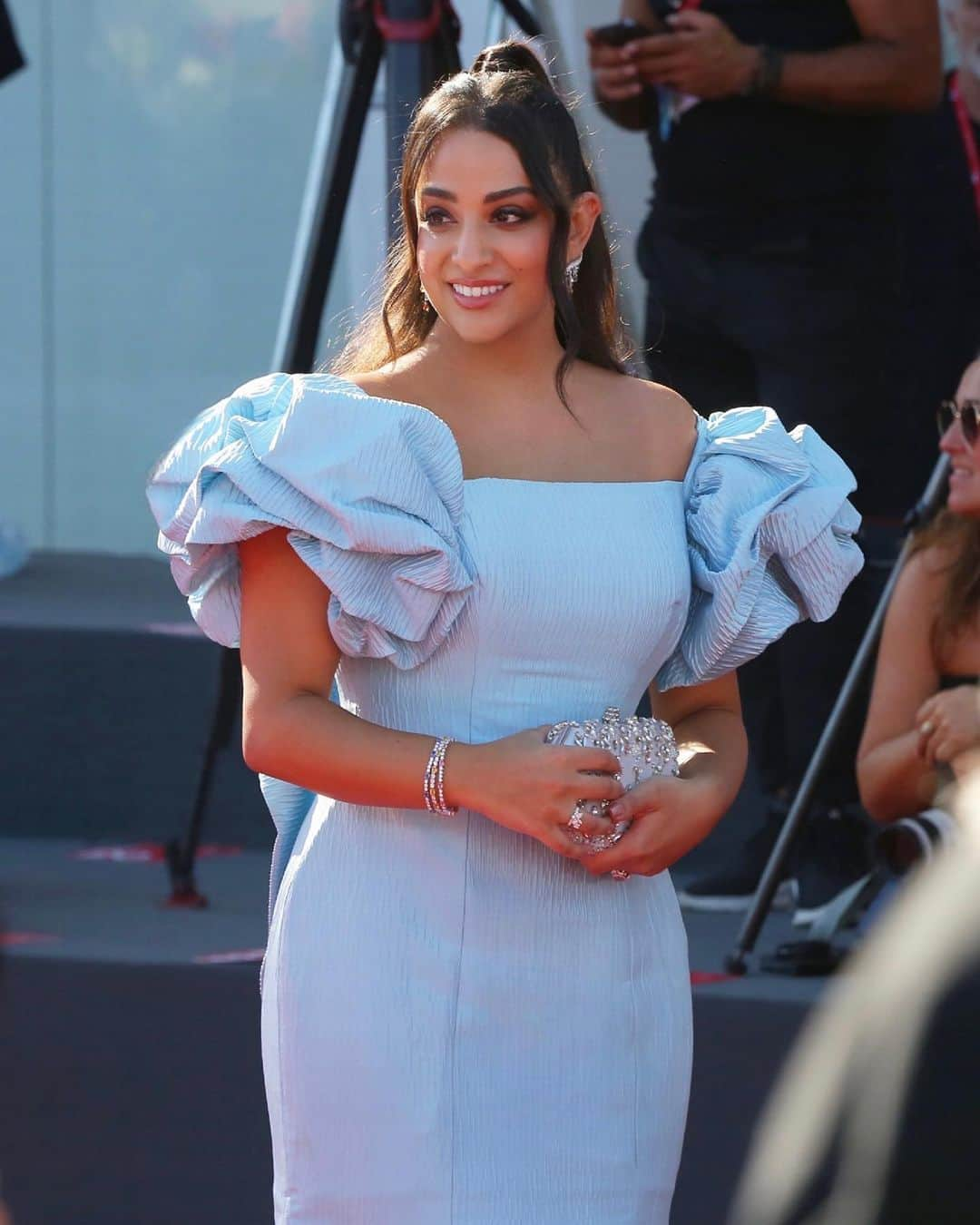 Khairiah Abulabanさんのインスタグラム写真 - (Khairiah AbulabanInstagram)「During #venicefilmfestival #venicebiennale @labiennale 🎥  Styling @rawankattoa  Dress @eman_alajlan  Jwelery @nadine_jewellery  Clutch @hamdaalfahim x @tylerellisofficial  Makeup @armanibeauty via @vanessaudovicich Hair @kerastase_official via @rossimassimiliano_official  Nails @nourrnails Photography @ammarparis - @hamedz199」9月8日 5時20分 - kh_abulaban