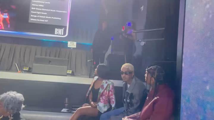 LunchMoney Lewisのインスタグラム：「Winning @ home was dope   Thank you @bmi」