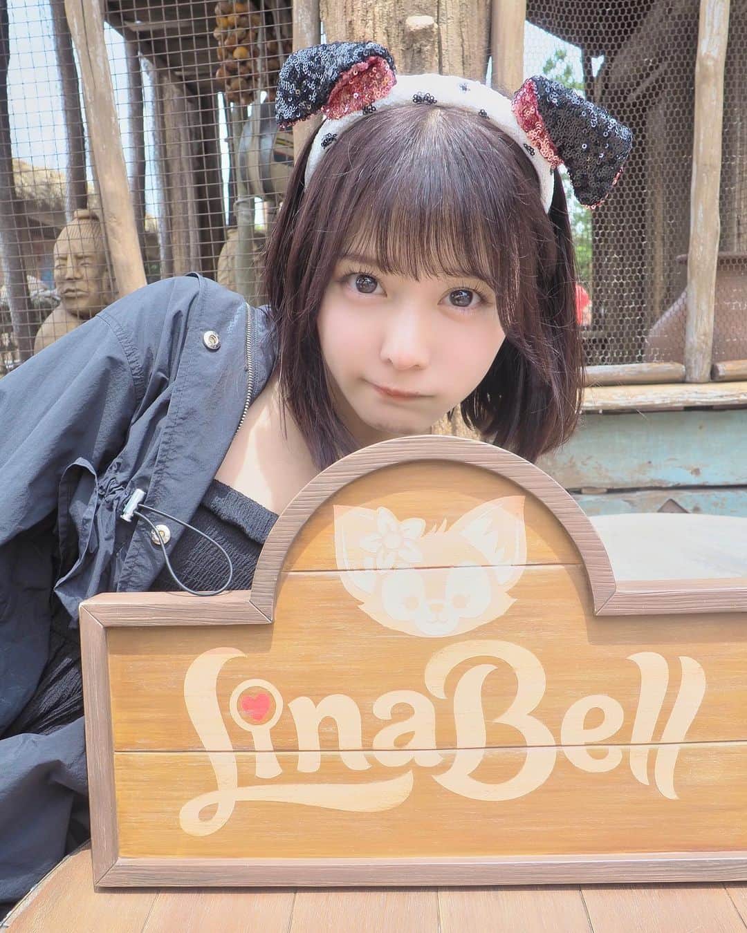 齊藤なぎさのインスタグラム：「🖤🐕 ⁡ ⁡ 最近はありがたいことに毎日お仕事させていただけて充実した日々を送っています✊🏻✊🏻 ⁡ みんなの言葉のおかげで頑張れてるよ〜〜 これからもたくさん、まってます☺️ ⁡ まだ載せてなかったディズニーの写真たち📸 ⁡ ⁡」