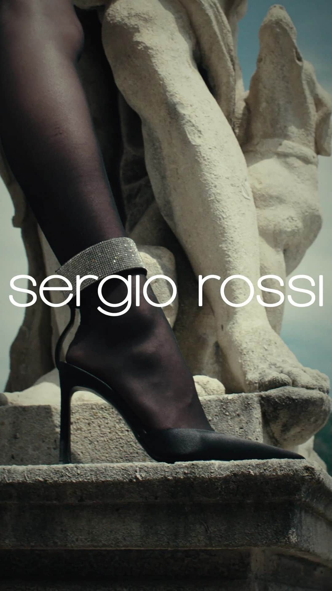 Sergio Rossiのインスタグラム：「A new era of feminine elegance and sophistication, the Fall Winter 23 collection is a captivating convergence of past, present and future. Now available online and in store! #SergioRossi」