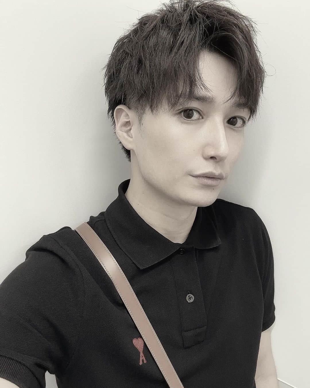 井深克彦さんのインスタグラム写真 (井深克彦Instagram)「. 本日髪を切りました ︎ shoken.t ポロシャツ着てるから