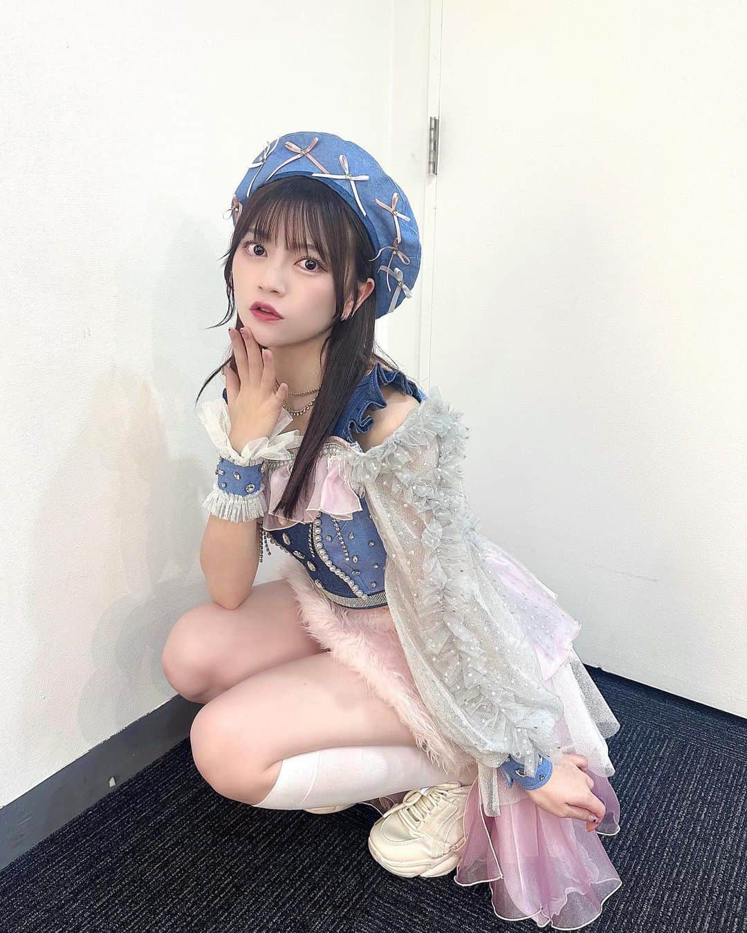 廣川奈々聖のインスタグラム：「レア衣装〜〜🐱🎀♡  ⁡ 皆が好きって言ってくれるからもっと好きになった(ᥩ . ̫ .)！また着れたらいいな〜 ☁️ 𓈒𓂂𓏸 ⁡ ⁡ ⁡ ⁡#生誕衣装 #アイドル衣装 #衣装デザイン #wasuta」