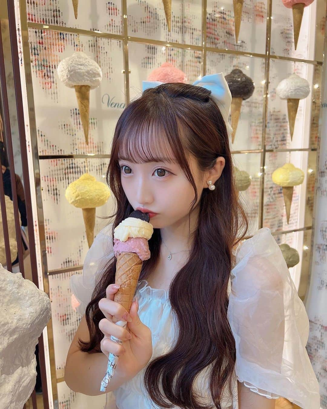 星野麻里愛さんのインスタグラム写真 - (星野麻里愛Instagram)「アイスクリーム食べに行ってきた🍦🐵  #久屋大通#久屋大通パーク  #久屋大通グルメ」9月7日 22時04分 - maria.pink28