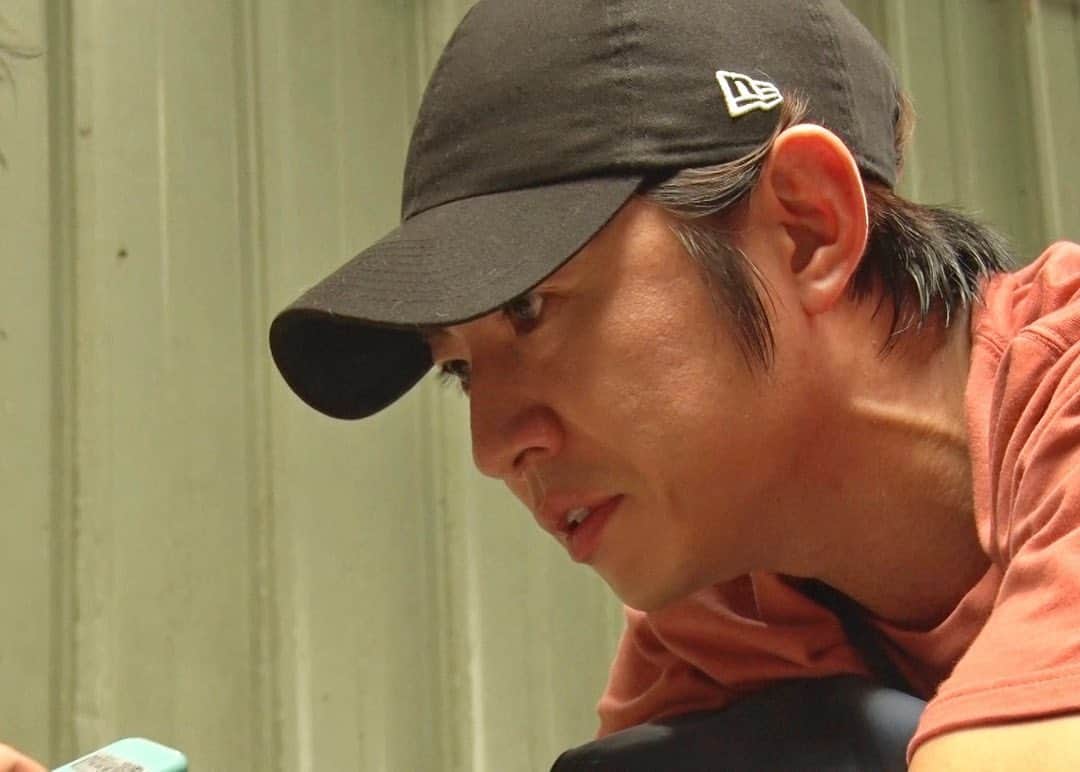 天才！志村どうぶつ園さんのインスタグラム写真 - (天才！志村どうぶつ園Instagram)「今週の放送では「池崎慧」さんがスタジオ初登場！！！  サンシャイン姿じゃないんだ！ という気持ちもありながら スタッフも慧さんの方が見慣れております🤣🤣  24時間テレビ完全版とあわせてお楽しみに💙  9月に突入し、今年もあと４か月！！ 一緒に突き進みましょう〜！！  #嗚呼みんなの動物園  #相葉雅紀 #サンシャイン池崎 #猫おじさん #保護犬 #トリミング #24時間テレビ」9月7日 22時10分 - minnano_zoo_ntv