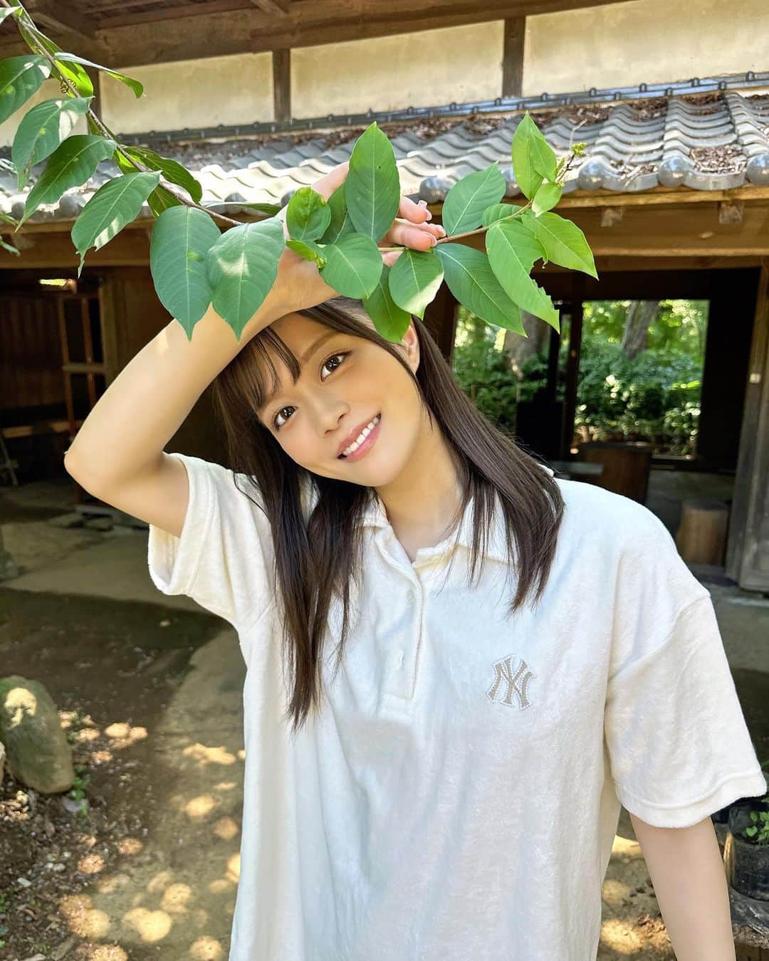 奏音かのんさんのインスタグラム写真 - (奏音かのんInstagram)「ちらっ🌿」9月7日 22時29分 - kanon__kanade