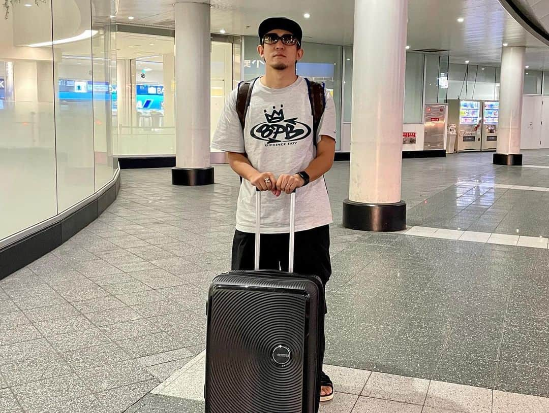 ファンキー加藤さんのインスタグラム写真 - (ファンキー加藤Instagram)「✈️ #台風13号 #避けるように #福岡 #前々乗り #なんかごめんなさい」9月7日 22時29分 - funkykato_funkykato_funkykato