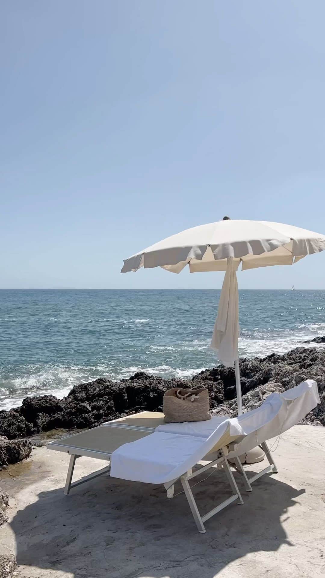 Carin Olssonのインスタグラム：「Salty 🐚」