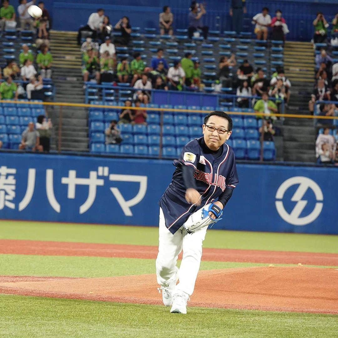 さだまさしさんのインスタグラム写真 - (さだまさしInstagram)「始球式⚾️ 始球式スペシャル動画はノーカットで Ｍass@Ｍaniaのミタが、、、👀 . #東京ヤクルトスワローズ  #始球式 #さだまさし #sadamasashi #明治神宮野球場」9月7日 22時39分 - sada_masashi