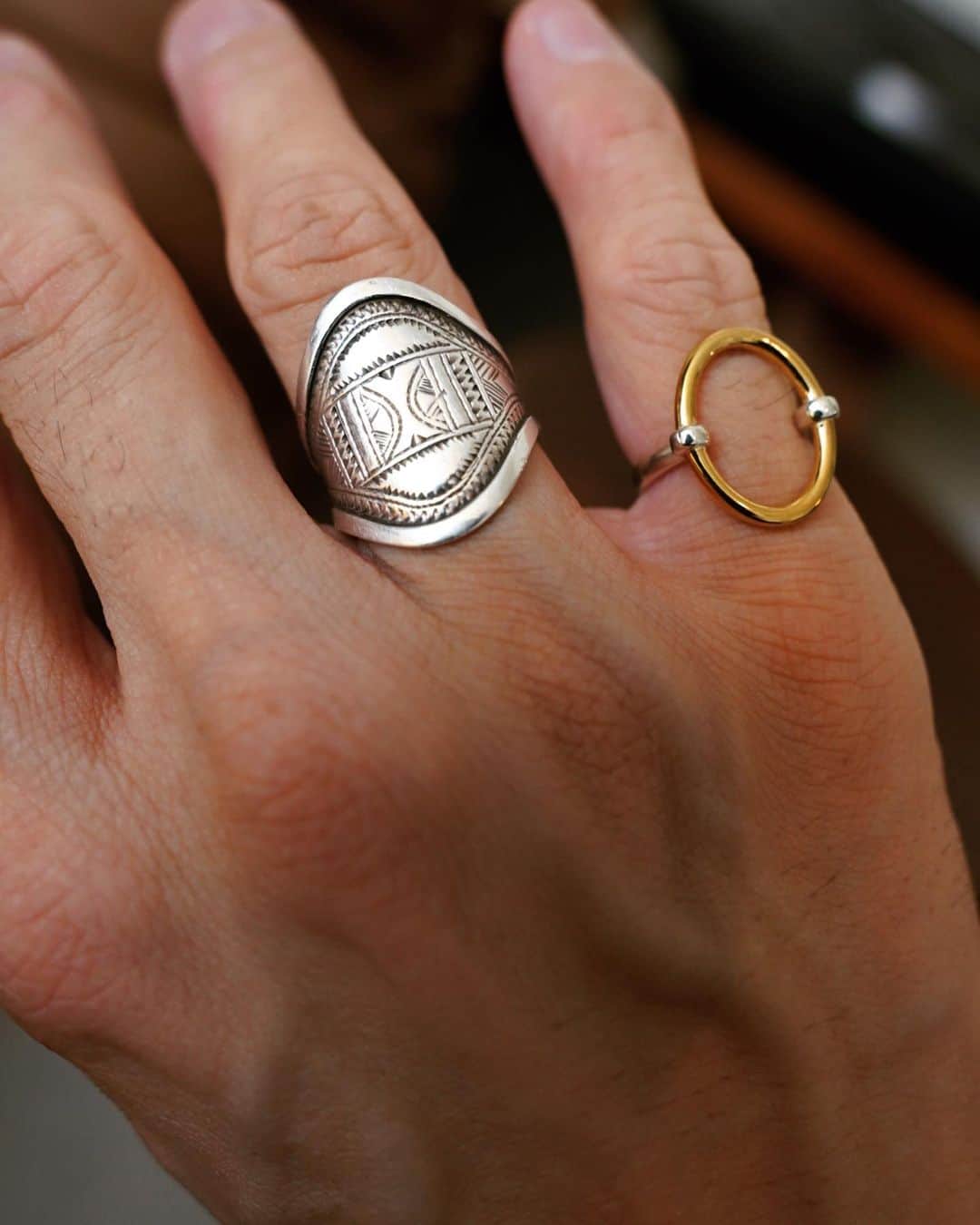並木一樹さんのインスタグラム写真 - (並木一樹Instagram)「new accessory☺︎  @minami.jewelry  ゴールドとシルバーの繊細なデザインが天使の輪みたいに見えて凄く好きでした☺︎  薬指のトゥアレグのリングは先日　小林さん @kbysvlog から譲り受けたものでかなり気に入ってます♪  #accessory#アクセサリー#リング#HERMES#エルメス#シェーヌダンクル#Cartier#タンクソロ#ミナミジュエリー#トゥアレグ#bunny」9月7日 22時40分 - casi_namiki