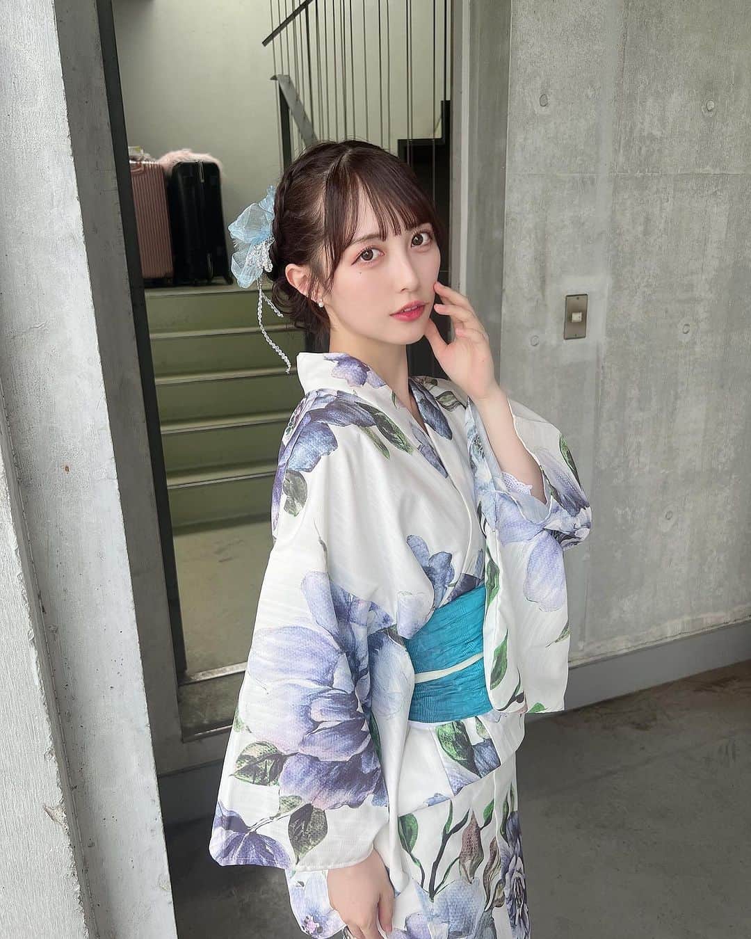 保科凜さんのインスタグラム写真 - (保科凜Instagram)「水彩のお花の柄の浴衣とっても涼しげて可愛かったーーー！  ・ ・   #idol  #jamscollection  #japanesegirl  #japaneseculture  #yukata  #kimono  #fashion  #selfie  #like  #followme   #アイドル #ジャムズ #保科凜 #浴衣  #浴衣ヘアアレンジ  #浴衣ヘア  #浴衣女子  #撮影会」9月7日 22時47分 - tottoko_lin