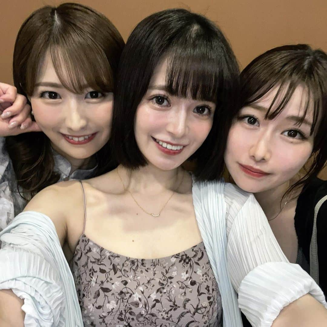 明石ゆいなさんのインスタグラム写真 - (明石ゆいなInstagram)「なかよし女子会💘  12年目の仲☺️💘  #すっっっっっごい喋る」9月7日 22時51分 - cosmo_meropon