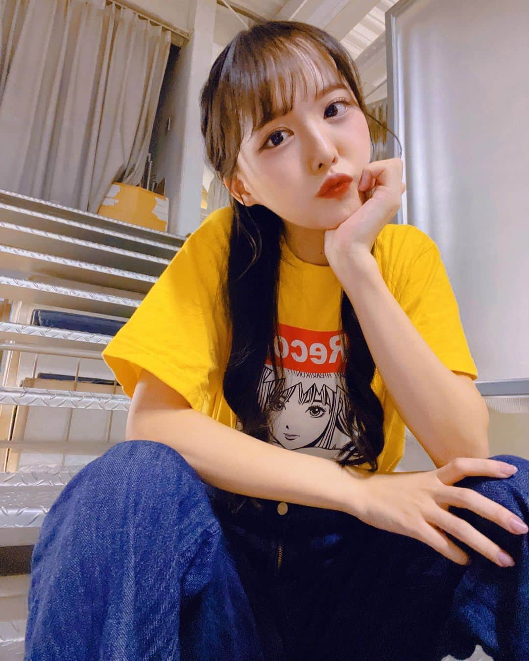 福田朱里のインスタグラム：「インスタ投稿ヒサブリだぜ🌟 300投稿め！  #バンT #銀杏BOYZ #江口寿史 #ジーパン女子 #ジーンズコーデ #カジュアルコーデ #黄色コーデ #ジーンズ #tシャツコーデ #プリントtシャツ #イラスト #黒髪 #ハーフアップアレンジ #平成 #アイドル #ハーフアップ #ラフコーデ #ヘアメイク #ナチュラルメイク #福田朱里 #STU48 #IDOL #JAPAN #japanculture #japanesegirl #japanesefashion #ootd #anime #manga #graphicdesign」