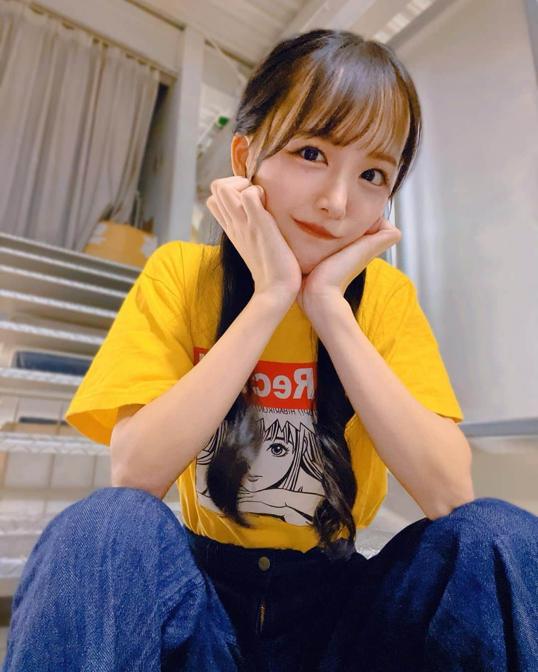 福田朱里さんのインスタグラム写真 - (福田朱里Instagram)「インスタ投稿ヒサブリだぜ🌟 300投稿め！  #バンT #銀杏BOYZ #江口寿史 #ジーパン女子 #ジーンズコーデ #カジュアルコーデ #黄色コーデ #ジーンズ #tシャツコーデ #プリントtシャツ #イラスト #黒髪 #ハーフアップアレンジ #平成 #アイドル #ハーフアップ #ラフコーデ #ヘアメイク #ナチュラルメイク #福田朱里 #STU48 #IDOL #JAPAN #japanculture #japanesegirl #japanesefashion #ootd #anime #manga #graphicdesign」9月7日 22時54分 - akaringo_stu48