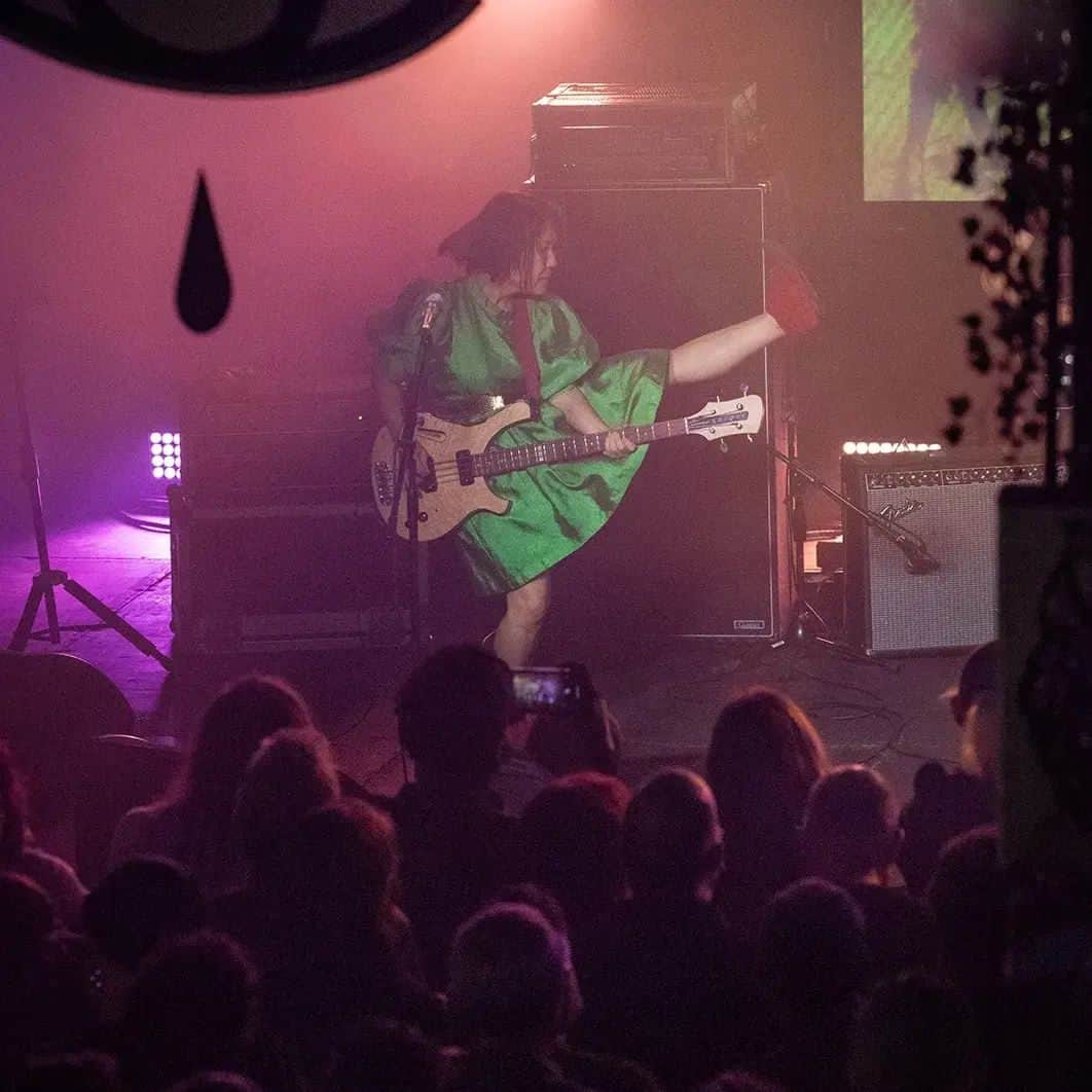 ディアフーフさんのインスタグラム写真 - (ディアフーフInstagram)「Last week in Birmingham Pics by Joe Singh @snaprockandpop and @ewanwilliamson.photos Come take some more this week as we play more concerts! Deerhoof.website」9月7日 23時01分 - deerhoof