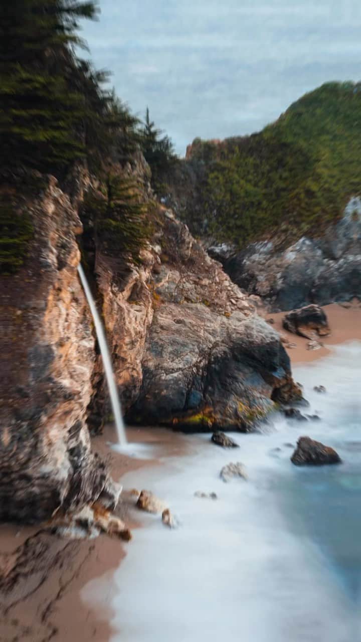 PolarProのインスタグラム：「How to shoot daytime long exposures! 📷  1. Set your camera up on a tripod 2. Use a strong ND filter, such as the @polarpro 2-5 stop that I used here. This acts as sunglasses for your camera and allows you to slow down your shutter.  3. Adjust your settings. In this example I shot at f18, 15s, and ISO 100. The longer the shutter speed, the more motion you’ll capture.  4. Use a remote or 2-5 second timer, and take your picture. 5. Enjoy!  #learnphotography #longexposure #longexposure_shots #mcwayfalls #polarpro #phototips」
