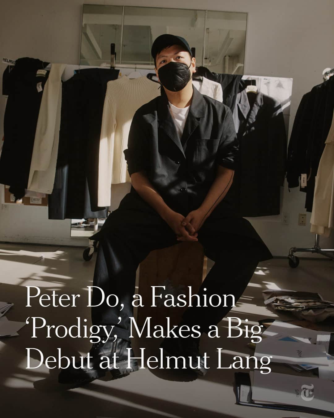 New York Times Fashionのインスタグラム：「With his new post at Helmut Lang, can Peter Do bring the cool minimalism of the 1990s back to American fashion?  Do arrived at the company in May, fresh-faced at 32 and ready to revive the brand as its creative director. He wants to reintroduce @helmutlang, once considered among the coolest, cleverest, most modern labels in fashion, and not just “for the sake of doing it,” he said. “Even when I’m not at the brand anymore, I hope I built a strong enough foundation that it goes on.”  After Lang left the company in 2005, and despite efforts by its new owners and several new designers, the brand never recaptured its Y2K-era relevance. Do is now feeling the pressure to deliver. He will introduce his first Helmut Lang collection on Friday, and it is the most anticipated show of New York Fashion Week. Although if any young designer can revive the label, it’s him — or so the thinking goes.  Tap the link in our bio to read the full profile with @doxpeter and to learn about what he has in store for Helmut Lang. Photo by @eriktanner」