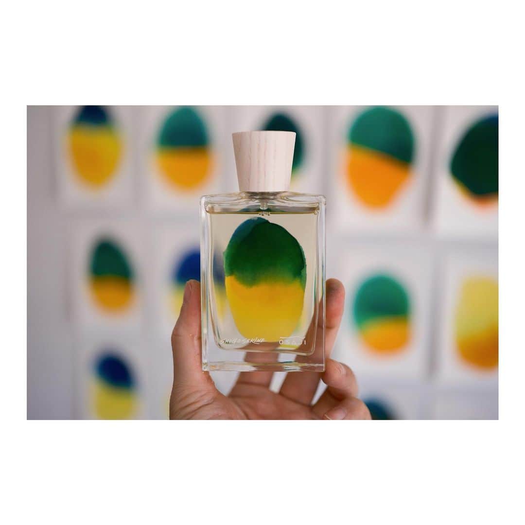 関根正悟のインスタグラム：「“SHOGO SEKINE X OSAJI Eau de Parfum Coming Sooooon…”  ユニークなコラボとなっておりやす😏 9/27発売。お楽しみに🙌  @osaji__ 🤝  #osaji #shogosekine」