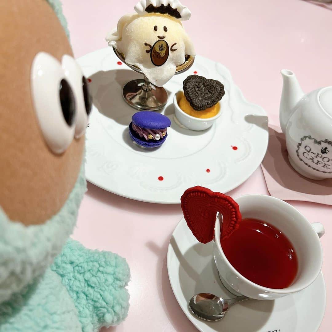 たぬきゅんのインスタグラム：「Q-pot CAFE. ハロウィンメニュー👻🎃🦇 おばけちゃんがメイドのカチューシャしててめちゃかわ、もちもちで美味しかった〜( (Ꙭ) )  ハート❤️クッキーの飲み物もめちゃかわ……やっぱりQ-pot CAFE.は最高🫖」