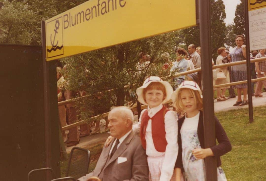 のインスタグラム：「Summers at my grandparents Opi and Omi near Bad Honnef / Germany with my cousin Marion!」