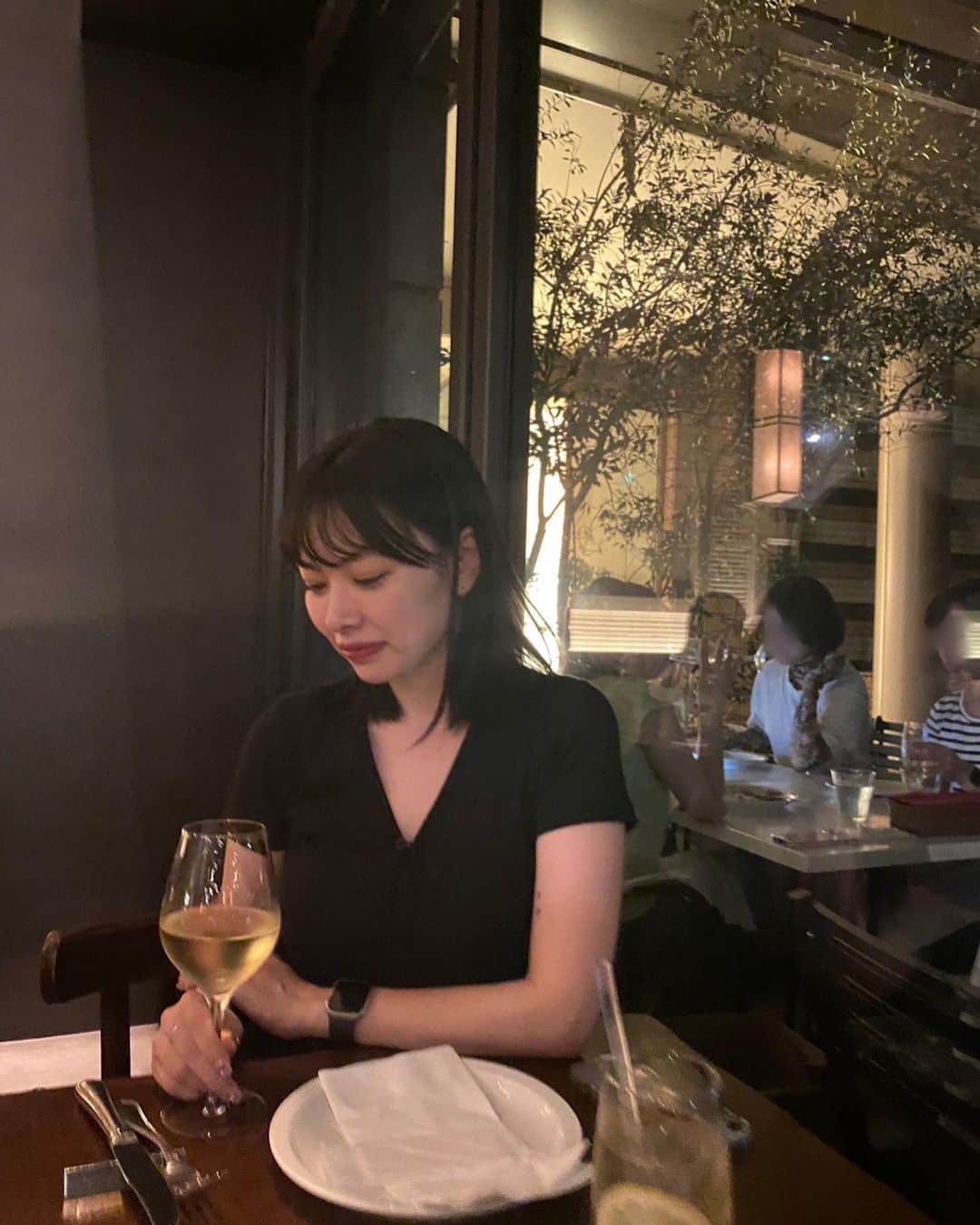 大枝瑞希のインスタグラム：「일 끝나고...🍷♡」