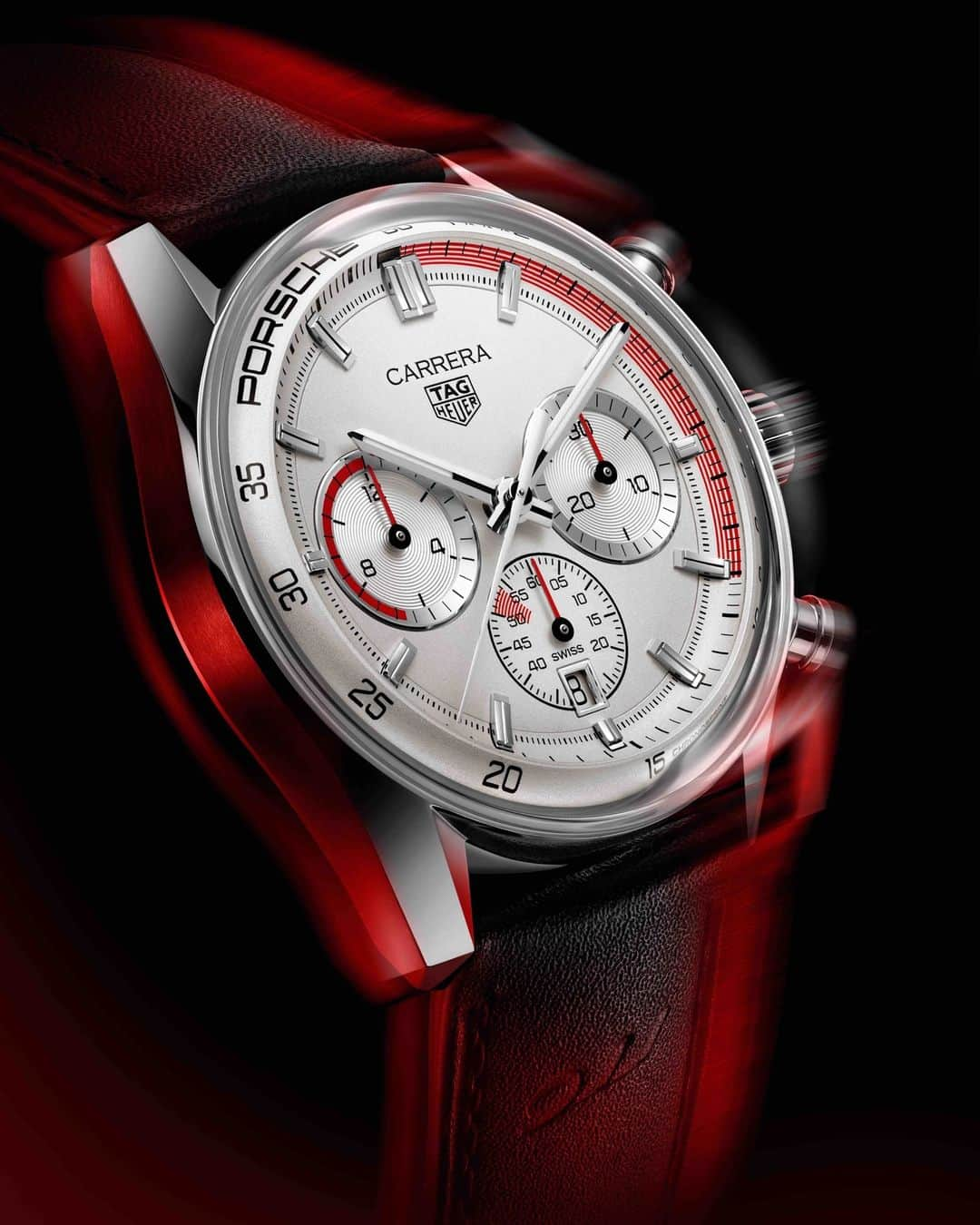 タグ・ホイヤーのインスタグラム：「Driven by precision, fueled by speed.⁣ ⁣ The all-new TAG Heuer Carrera Chronosprint x Porsche dial brings speed and acceleration to life, red lines on the flange mirror the 0-100 km/h achievement in just 9.1 seconds. Feel the pulse of motion and energy in every tick.⁣ ⁣ #TAGHeuer #TAGHeuerCarrera」