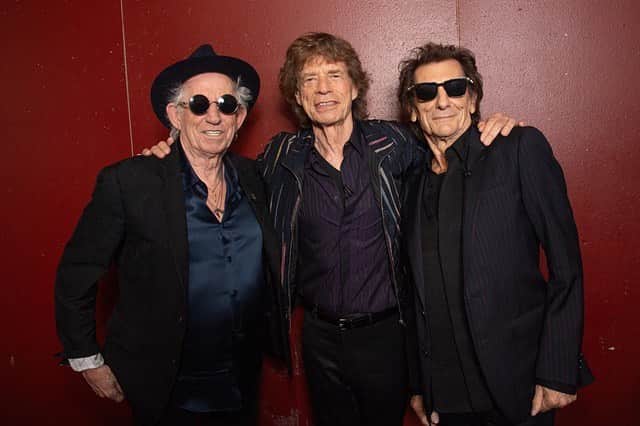 The Rolling Stonesのインスタグラム：「Yesterday the Rolling Stones revealed their brand new studio album Hackney Diamonds will be out October 20 and is available to pre-order now! If you missed the live stream watch right now on the Stones YouTube! 💎  📸: Dave Hogan @hogieaaa__   @mickjagger @officialkeef @ronniewood  #therollingstones #rollingstones #hackneydiamonds」