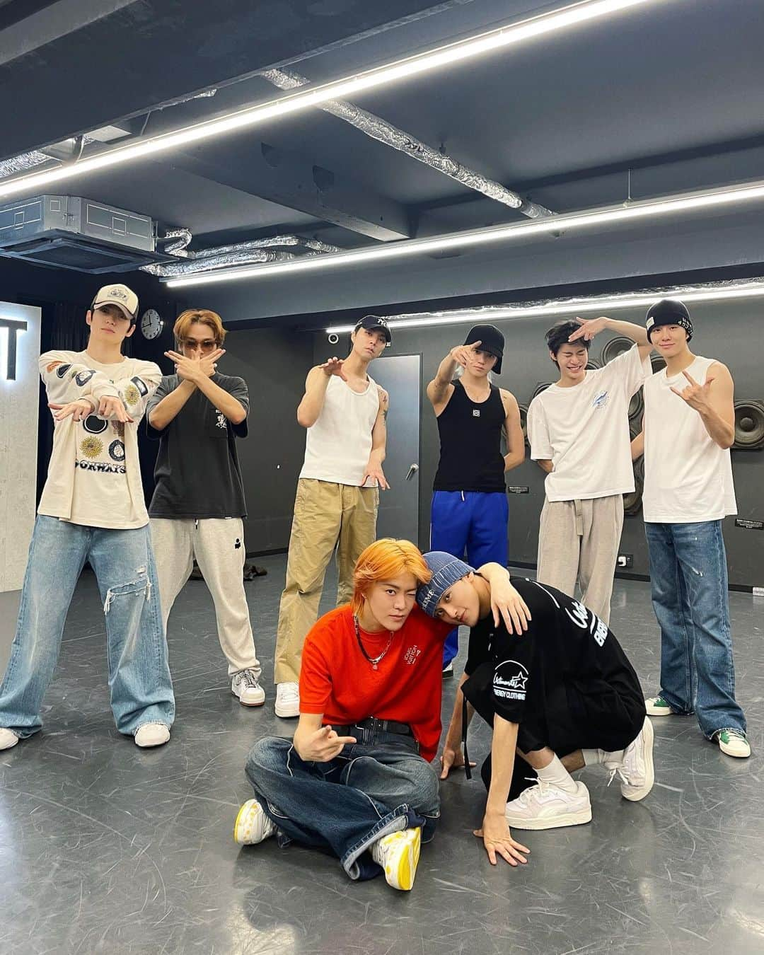 NCT 127さんのインスタグラム写真 - (NCT 127Instagram)「🎶Fact Check🌟✅🔫 🍑🐻🐱🌹🐰🐶🍒🐯  #NCT127 #FactCheck #NCT #NCT127_FactCheck」9月8日 0時46分 - nct127