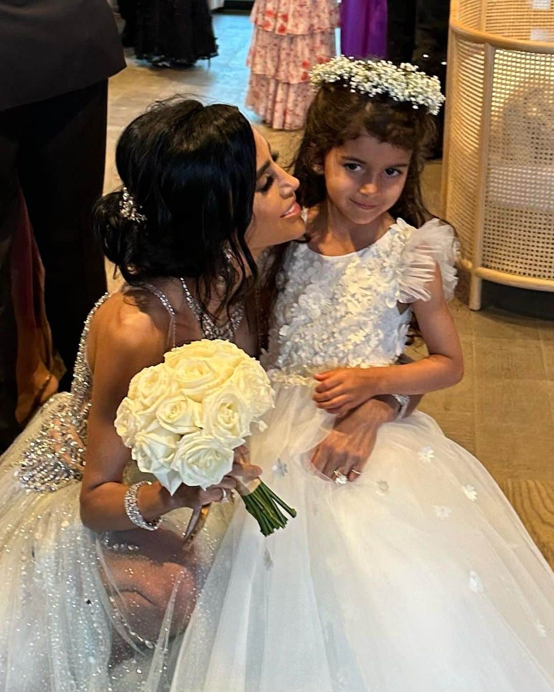 リリー・ガリーチさんのインスタグラム写真 - (リリー・ガリーチInstagram)「To our little flower girl, we love you so much ❤️」9月8日 1時04分 - lillyghalichi