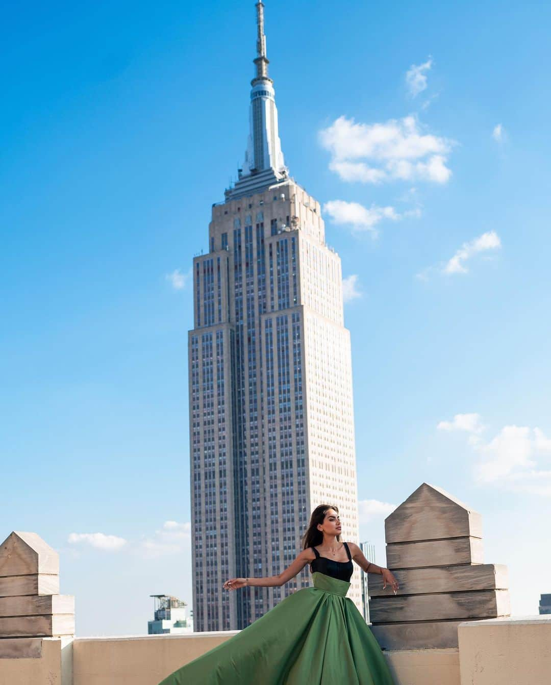 Diipa Büller-Khoslaさんのインスタグラム写真 - (Diipa Büller-KhoslaInstagram)「… and just like that I’m back 🍎  Wearing @bibhumohapatra & @victoriassecret  Styled by @tanghavri  Shot by @krimesh @crossover_studios」9月8日 1時11分 - diipakhosla