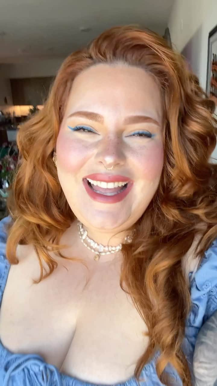 テス・ホリデーのインスタグラム：「Plus size babes are style icons and we deserve to be seen. @pinterest has launched a new, more inclusive search — meaning you’ll see more body types, more skin tones and more representation when browsing for inspiration. This new update is just the beginning of a more inclusive platform for all of us, & I’m thrilled I helped build it!! #PinterestPartner #effyourbeautystandards #inclusivitymatters #lovetoseeit」