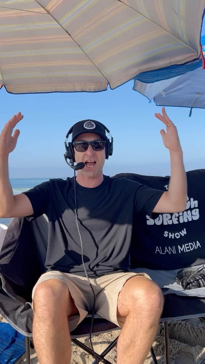 世界プロサーフィン連盟（WSL）のインスタグラム：「The #RipCurlWSLFinals Practice Session is LIVE! Watch the entire #WSLFinal5 take on Lowers now on worldsurfleague.com or on the @couchsurfingshow.  @ripcurl @ripcurl_women」