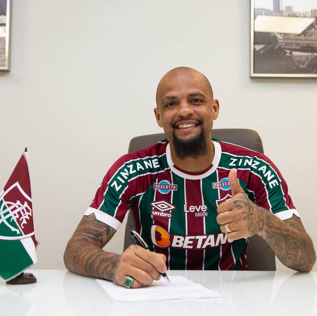 のインスタグラム：「Por muito mais juntos, @felipemelo! 🦁🇭🇺」