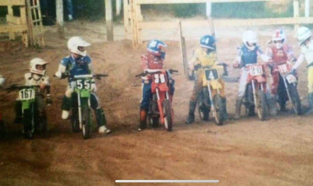 リッキー・カーマイケルのインスタグラム：「#tbt 1987.  Can anyone spot me? Lol」