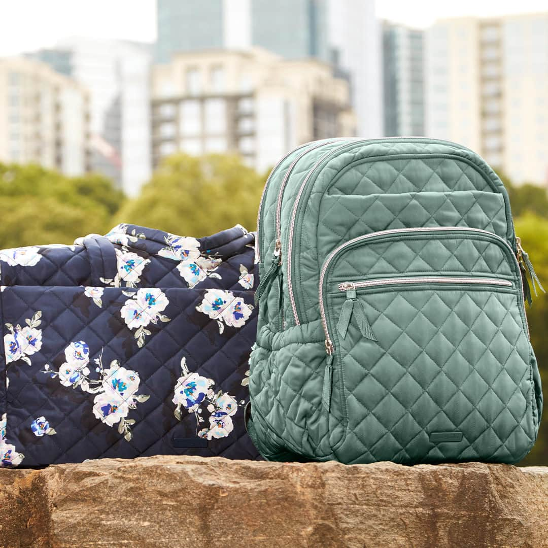 ヴェラブラッドリーのインスタグラム：「NEW in performance twill: meet Blooms and Branches Navy!   #verabradley #shop #new」