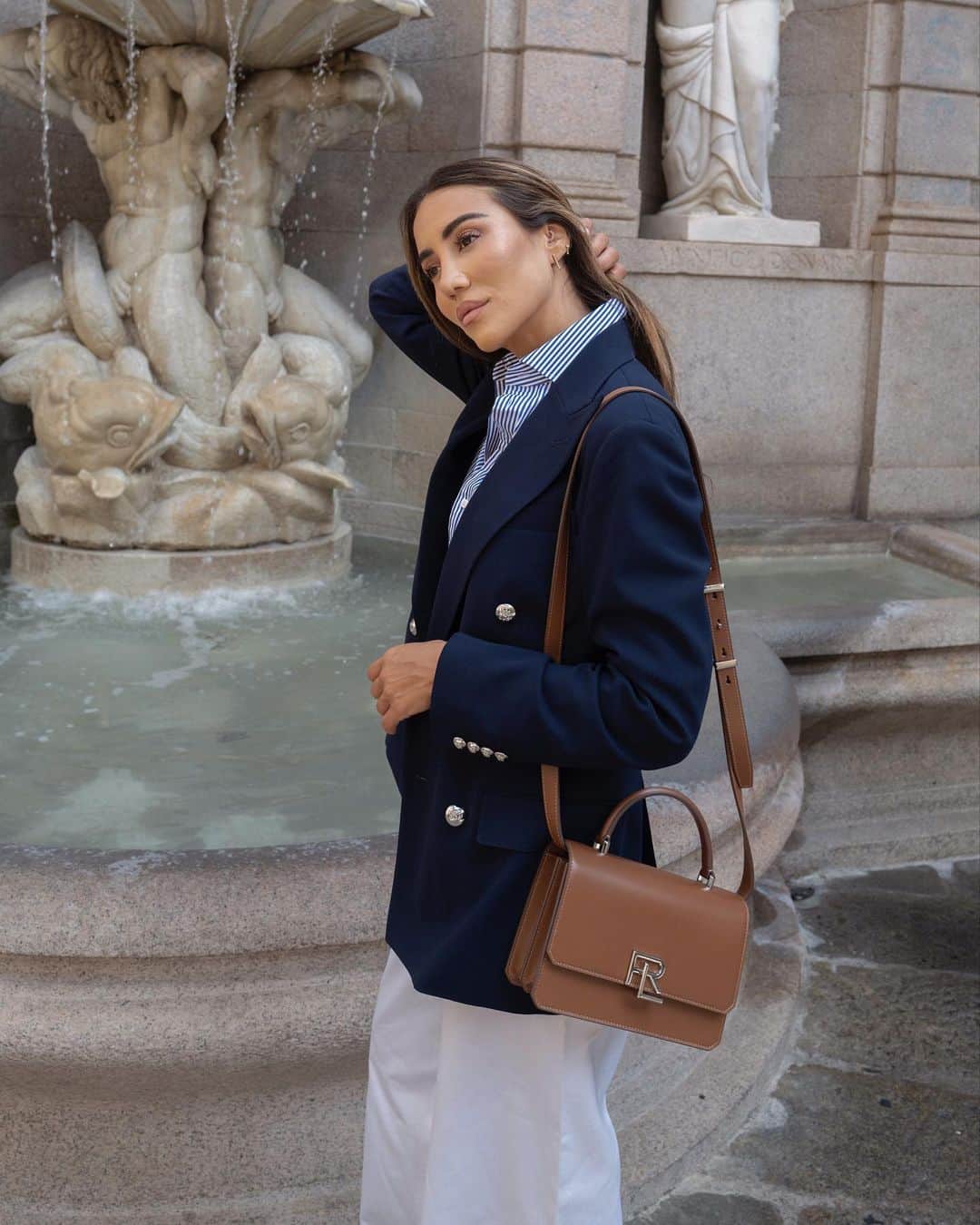 Tamara Kalinicさんのインスタグラム写真 - (Tamara KalinicInstagram)「The @ralphlauren timeless chic completed with #RL888 bag as chefs kiss. Ad」9月8日 2時55分 - tamara