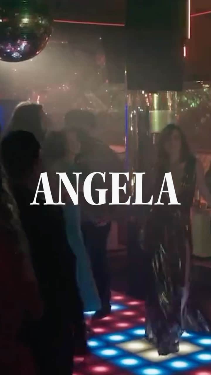 Isis Valverdeのインスタグラム：「É HOJE!!!  Hoje estreia Angela nos cinemas e eu espero todos vocês! 🎥♥️  #AngelaOFilme」