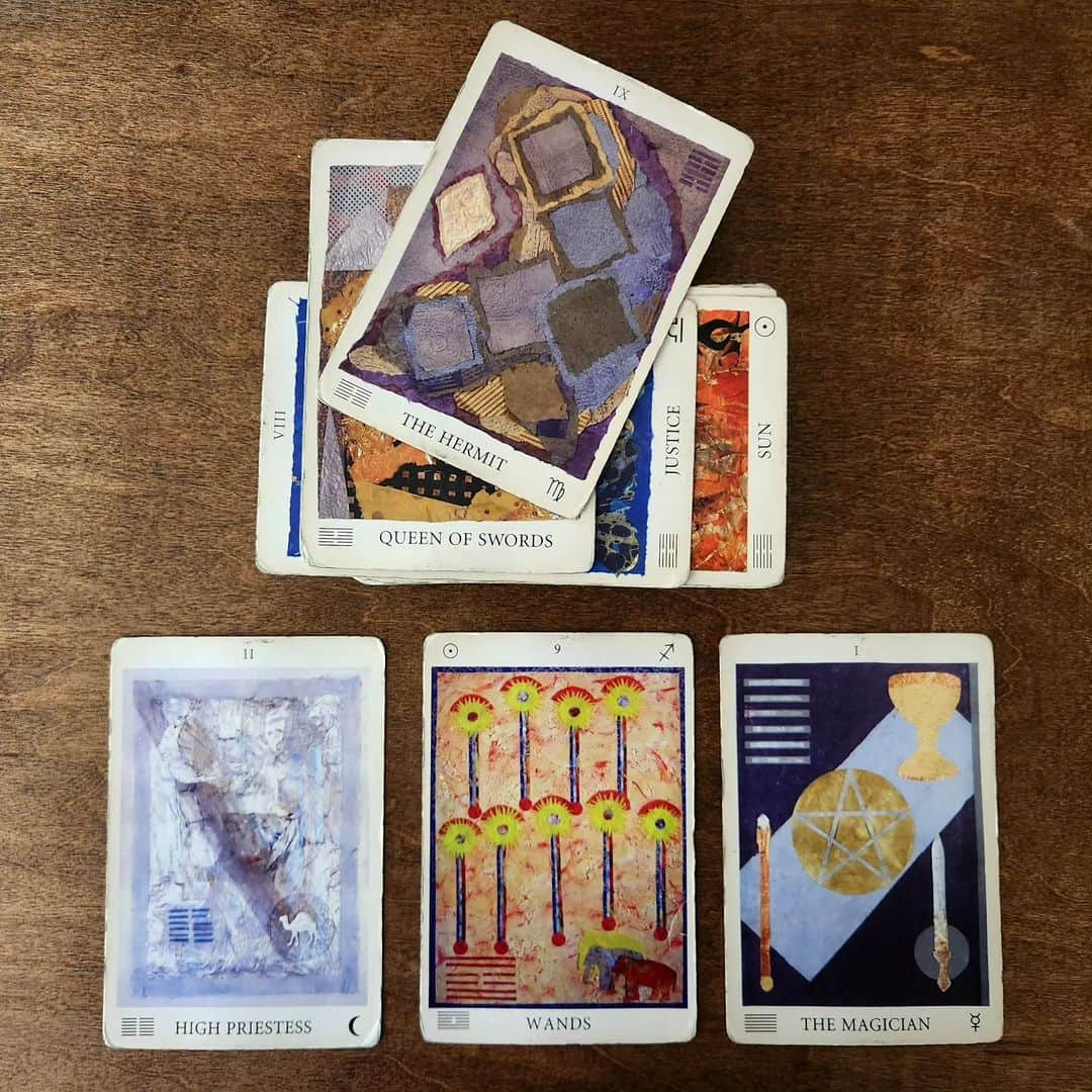 シャニン・ソサモンのインスタグラム：「A three-card pull for whoever needs it. Incoming truth bomb, it seems!  Deck: The Awakening Aeon Tarot  by Marcia O'Hara and Ingrid Coffin  To book a personal love tarot reading with me, please email: theloveinthecards@gmail.com   #ilovetarot #tarotislife」