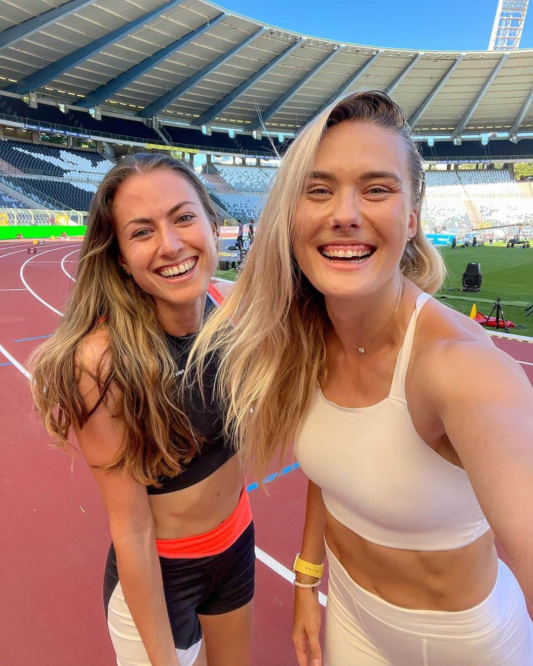 ヴィクトリア・トカチュークさんのインスタグラム写真 - (ヴィクトリア・トカチュークInstagram)「Pre meet done!😉 Mood✨🥰 Let’s go!🙌🏼🏃🏼‍♀️  #diamondleague #brussels #rosaassociati #rosateam #roadtofinal」9月8日 3時35分 - viktoriiatkachuk_