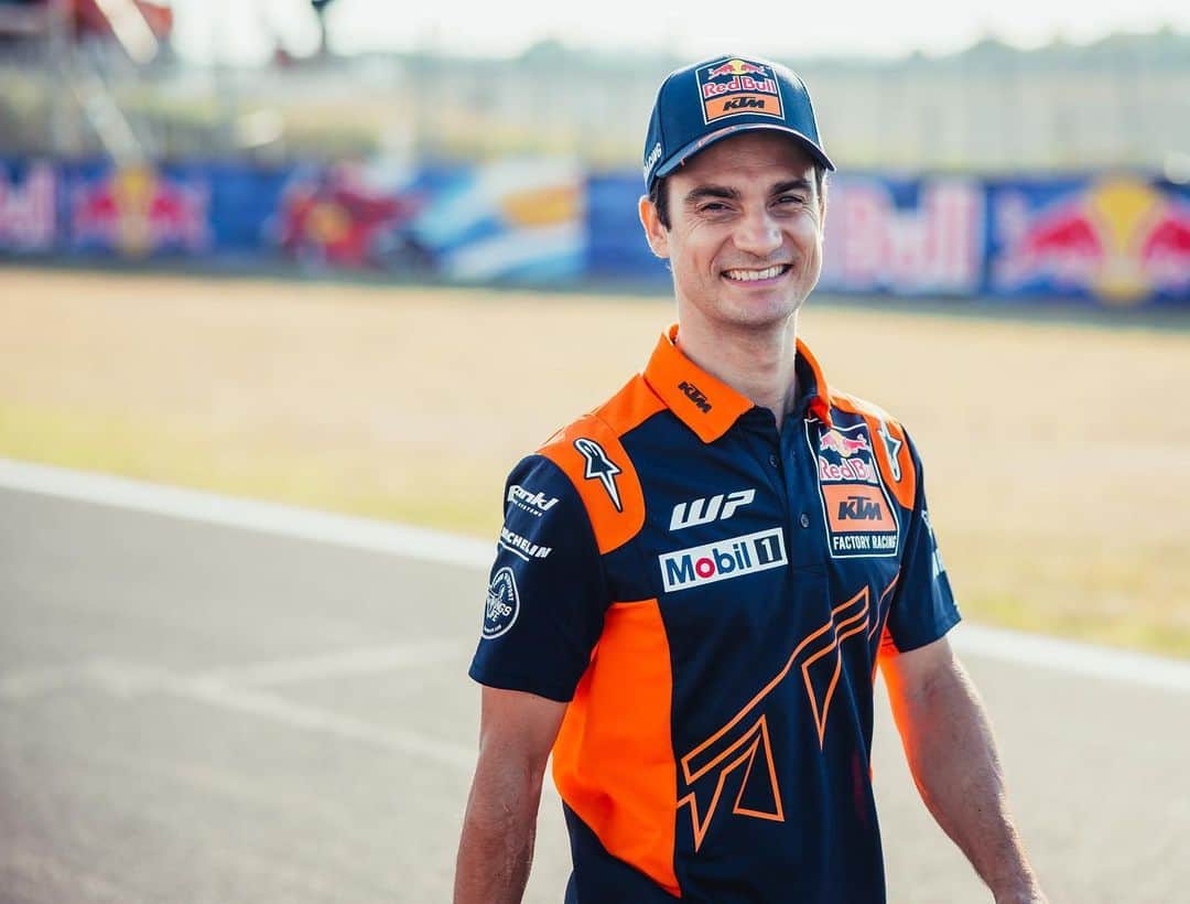 ダニ・ペドロサのインスタグラム：「Here we are! Gran Premio @redbull di San Marino e la Riviera di Rimini!  @ktmfactoryracing」