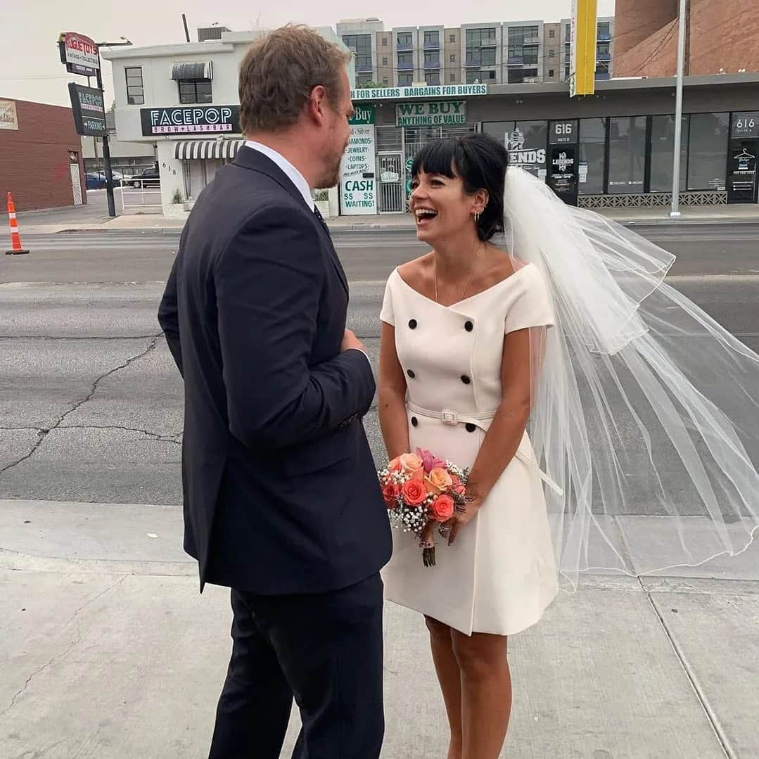 リリー・アレンさんのインスタグラム写真 - (リリー・アレンInstagram)「3 years with this guy, 2nd best decision I ever made. 1st was that dress.」9月8日 3時57分 - lilyallen