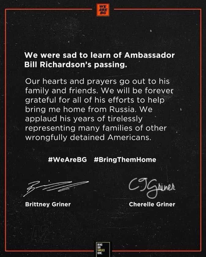 ブリトニー・グリナーさんのインスタグラム写真 - (ブリトニー・グリナーInstagram)「Sending love to Ambassador Bill Richardson’s family 🤍 🙏🏽 🕊️」9月8日 4時14分 - brittneyyevettegriner