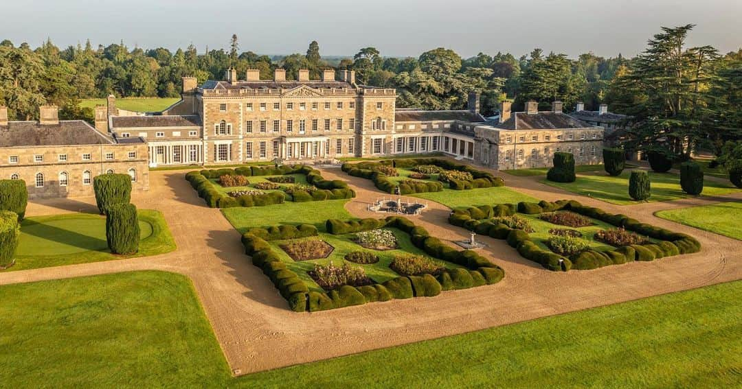 ビリー・ホースケルさんのインスタグラム写真 - (ビリー・ホースケルInstagram)「Had the opportunity earlier in the week to have dinner and check out @cartonhouse.fairmont. What an amazing piece of property! I’ve been fortunate to stay at some amazing hotels over my life. This maybe the most beautiful hotel/property I’ve ever seen. Looking forward to staying at Fairmont Carton House next time I’m in the Dublin area.」9月8日 15時57分 - billyho_golf