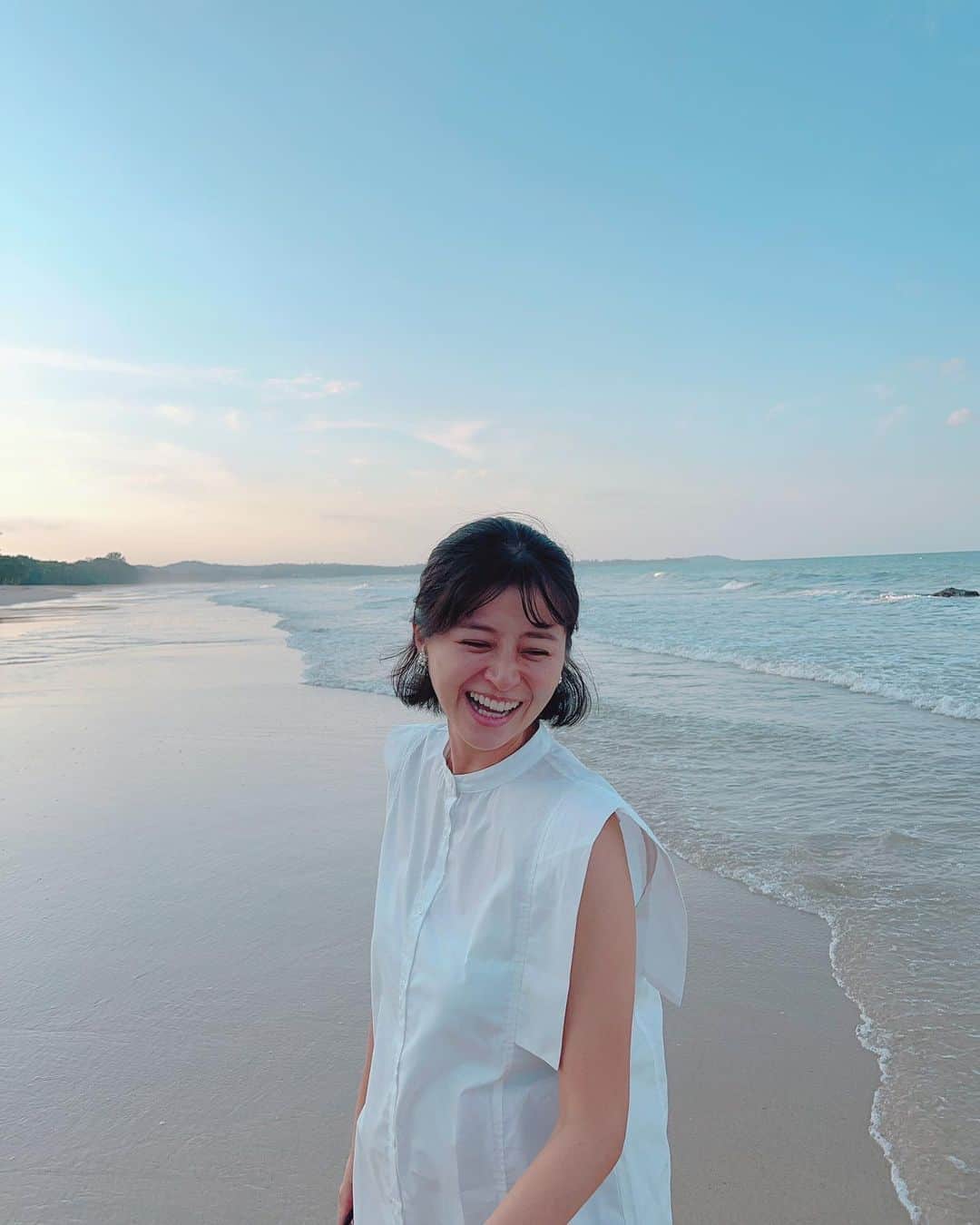 鈴木ちなみのインスタグラム：「ご報告です。  この度、第二子を授かりました。  既に妊娠後期に入っており 大きくなったお腹を愛でながら 毎日穏やかに過ごしています。  たまひよonlineさんで 今回の妊娠について インタビューしていただいたので そちらもご覧いただけたらと思います。  今後も温かく見守っていただけると嬉しいです🐣」