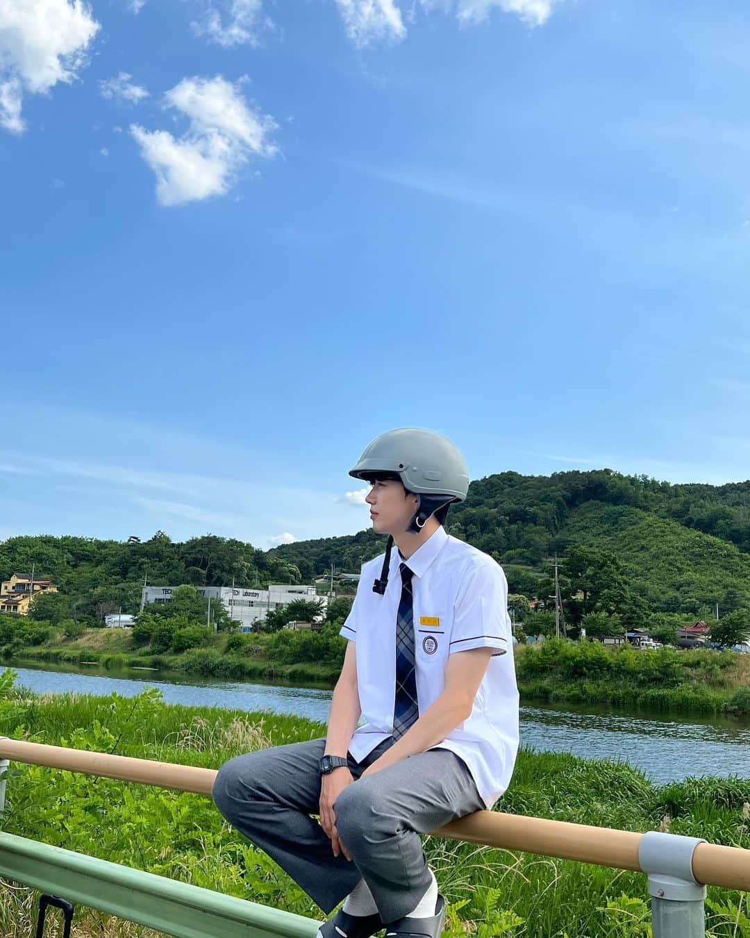 カン・フンのインスタグラム：「드디어 오늘 4시! 넷플릭스 너의시간속으로 @netflixkr」